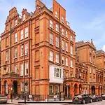 Luxury 2-Bedroom Apartment In Prime South Kensington